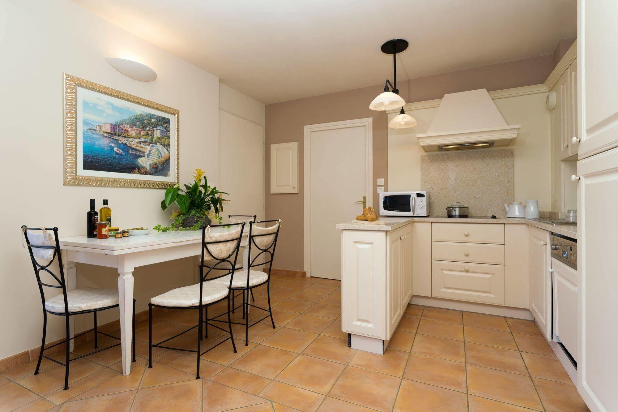 Madame Vacances Domaine Du Provence Country Club Service Premium Saumane-de-Vaucluse ภายนอก รูปภาพ